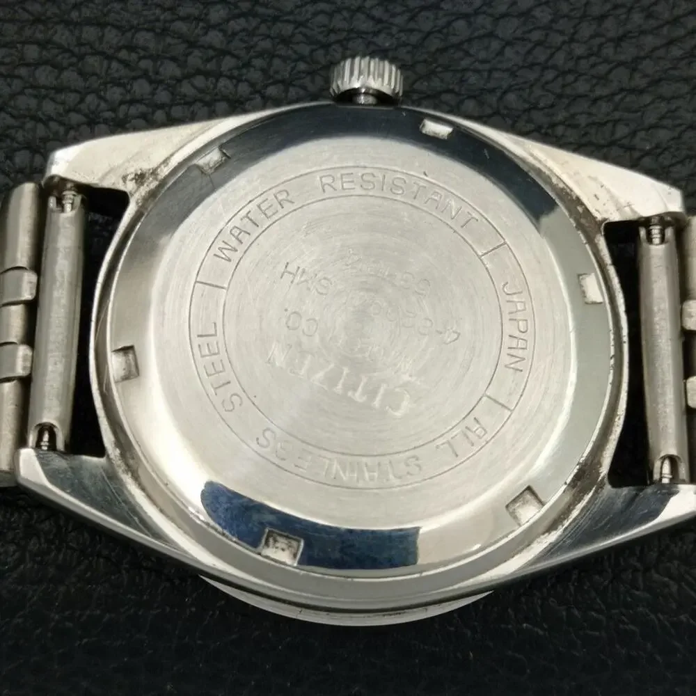 Vintage 1975 Citizen Manual Mens Silver Watch W/date & Crown accents